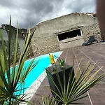 Отель Restaurant L'art Des Mets By Cote Jardin Conilhac-Corbieres
