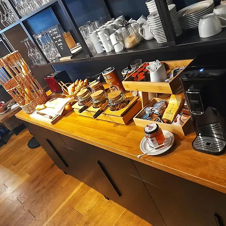 Hotel Restaurant L'art Des Mets By Cote Jardin