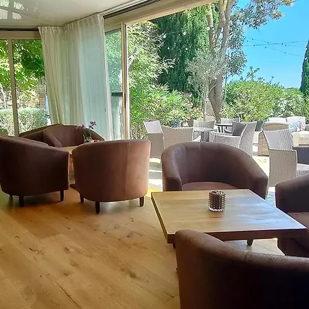 Restaurant L'art Des Mets By Cote Jardin