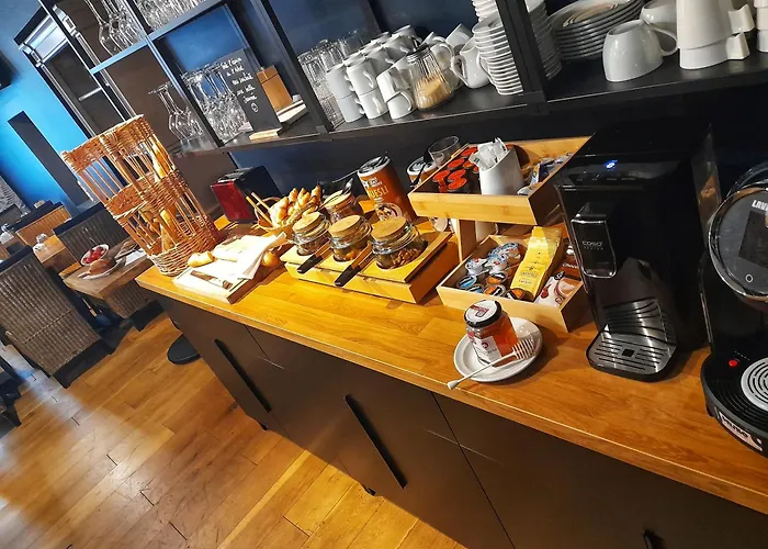 Hotell Restaurant L'art Des Mets By Cote Jardin