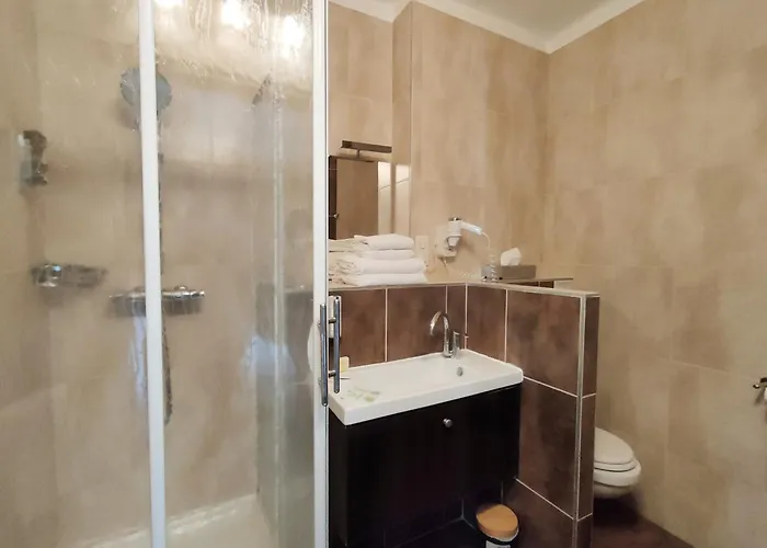 Restaurant L'art Des Mets By Cote Jardin