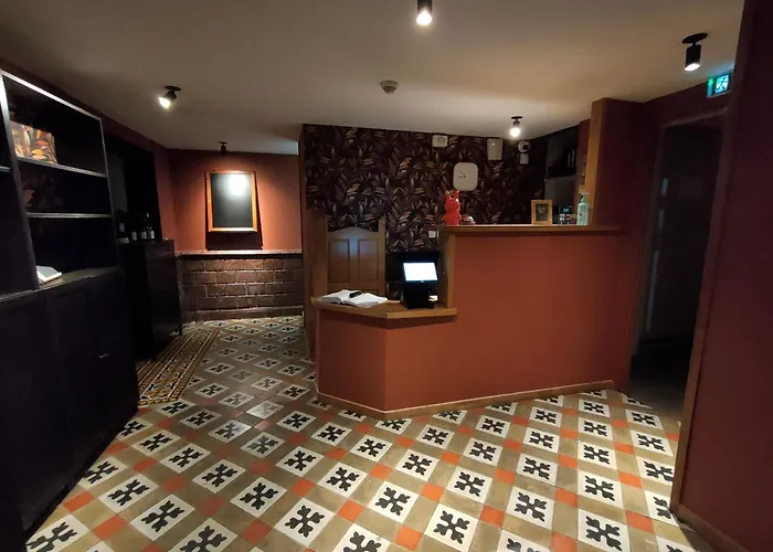 Hotell Restaurant L'art Des Mets By Cote Jardin Conilhac-Corbières