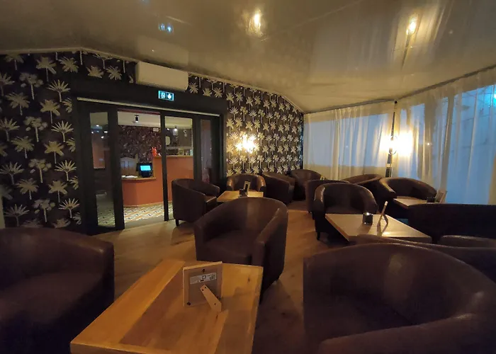 Restaurant L'art Des Mets By Cote Jardin 3*